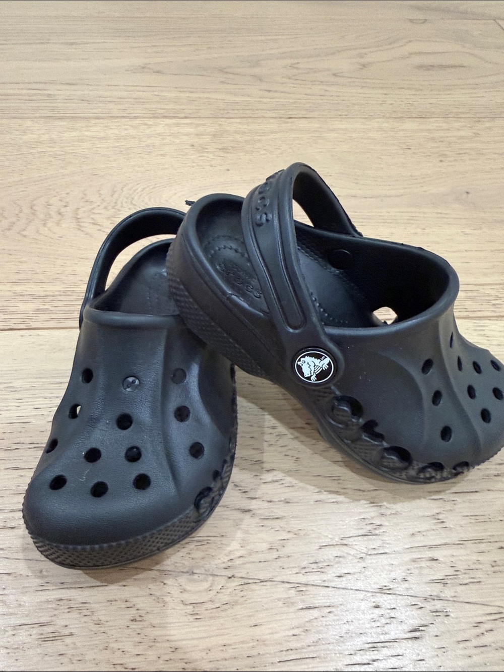Toddler crocs black size 9